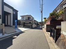 【神奈川県/横浜市金沢区富岡西】横浜市金沢区富岡西4丁目　新築戸建て 前面道路