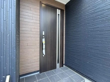 【神奈川県/逗子市沼間】逗子市沼間5丁目 新築一戸建て2号棟 玄関