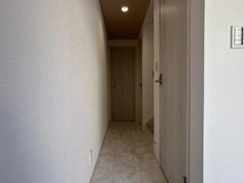 【神奈川県/横浜市金沢区六浦東】横浜市金沢区六浦東1丁目 新築一戸建て 1号棟/全2棟 廊下