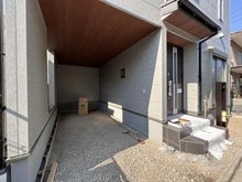 【神奈川県/横浜市金沢区六浦東】横浜市金沢区六浦東1丁目 新築一戸建て 2号棟/全2棟 駐車場