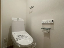 【神奈川県/横浜市金沢区富岡西】横浜市金沢区富岡西1丁目　新築戸建て1号棟 トイレ