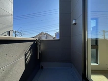 【神奈川県/横浜市金沢区富岡西】横浜市金沢区富岡西1丁目　新築戸建て1号棟 バルコニー
