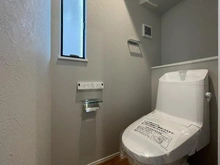 【神奈川県/横浜市金沢区富岡西】横浜市金沢区富岡西1丁目　新築戸建て2号棟 トイレ