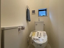 【神奈川県/横浜市金沢区六浦東】横浜市金沢区六浦東3丁目　新築戸建て トイレ