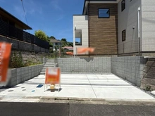 【神奈川県/横浜市金沢区能見台】横浜市金沢区能見台1丁目　新築戸建て 駐車場