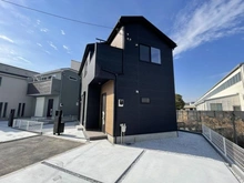 【神奈川県/横須賀市舟倉】横須賀市舟倉1丁目　新築戸建て2号棟 外観：全3棟2号棟