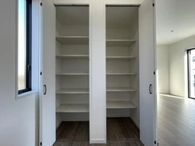 【神奈川県/横須賀市舟倉】横須賀市舟倉1丁目　新築戸建て2号棟 収納