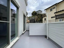 【神奈川県/横須賀市田浦町】横須賀市田浦町6丁目新築戸建て3号棟 バルコニー