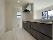 【神奈川県/横浜市金沢区釜利谷西】横浜市金沢区釜利谷西6丁目　新築一戸建て キッチン