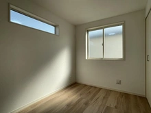 【神奈川県/横浜市金沢区釜利谷東】横浜市金沢区釜利谷東1丁目　新築一戸建て　1号棟/全2棟 洋室