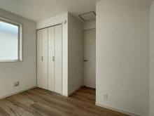 【神奈川県/横浜市金沢区釜利谷東】横浜市金沢区釜利谷東1丁目　新築一戸建て　1号棟/全2棟 洋室