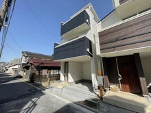 【神奈川県/横浜市金沢区釜利谷東】横浜市金沢区釜利谷東1丁目　新築一戸建て　1号棟/全2棟 外観：全2棟　奥が1号棟です