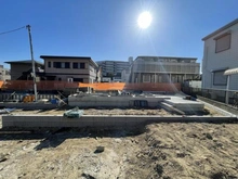 【神奈川県/横浜市金沢区釜利谷東】横浜市金沢区釜利谷東5丁目 新築一戸建て 3号棟/全4棟 建築中の外観：全4棟