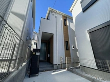 【神奈川県/横浜市金沢区釜利谷南】横浜市金沢区釜利谷南2丁目第7期 新築一戸建て 3号棟/全4棟 外観：全4棟　奥が3号棟です