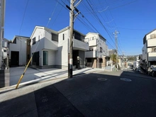 【神奈川県/横浜市金沢区釜利谷南】横浜市金沢区釜利谷南2丁目第7期 新築一戸建て 3号棟/全4棟 外観：全4棟　左奥側が3号棟です