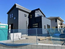 【神奈川県/横浜市金沢区釜利谷西】横浜市金沢区釜利谷西6丁目第2期 新築一戸建て アプローチ