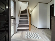 【神奈川県/横浜市港南区下永谷】横浜市港南区下永谷2丁目　中古戸建て 玄関：※家具調度品等は販売価格に含まれておりません