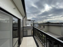 【神奈川県/横浜市港南区下永谷】横浜市港南区下永谷2丁目　中古戸建て バルコニー