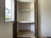 【神奈川県/横須賀市ハイランド】横須賀市ハイランド4丁目　新築戸建て1号棟/全2棟 収納：和室