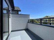 【神奈川県/横須賀市ハイランド】横須賀市ハイランド4丁目　新築戸建て1号棟/全2棟 バルコニー