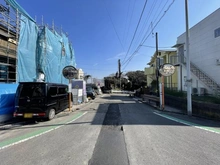 【神奈川県/横須賀市ハイランド】横須賀市ハイランド4丁目　新築戸建て2号棟/全2棟 前面道路