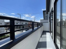 【神奈川県/横須賀市ハイランド】横須賀市ハイランド4丁目　新築戸建て2号棟/全2棟 バルコニー