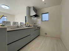 【神奈川県/横浜市金沢区釜利谷西】横浜市金沢区釜利谷西6丁目 新築一戸建て キッチン