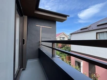 【神奈川県/横浜市金沢区長浜】横浜市金沢区長浜1丁目　中古戸建 バルコニー