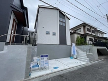 【神奈川県/逗子市池子】逗子市池子2丁目　1号棟 外観：全2棟　右側