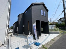 【神奈川県/横浜市金沢区朝比奈町】東朝比奈3丁目　2号棟 外観：「全2区画」
当該物件　黒の建物