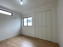 【神奈川県/横浜市金沢区富岡西】横浜市金沢区富岡西1丁目 1号棟 洋室