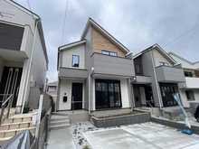 【神奈川県/横浜市金沢区富岡西】横浜市金沢区富岡西1丁目 1号棟 外観：全1棟　正面