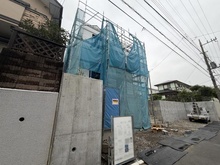 【神奈川県/横浜市金沢区富岡西】横浜市金沢区富岡西7丁目　A号棟 建築中の外観