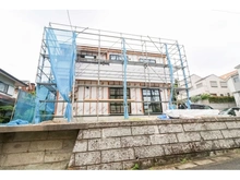 【神奈川県/横浜市金沢区釜利谷西】横浜市金沢区釜利谷西3丁目　新築戸建て 建築中の外観