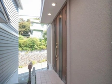 【神奈川県/鎌倉市稲村ガ崎】鎌倉市稲村ガ崎5丁目　戸建 玄関