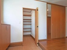 【神奈川県/厚木市妻田北】厚木市妻田北4丁目 収納