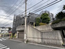 【神奈川県/横浜市港南区港南台】港南区港南台7丁目 中古戸建 外観:外装リフォーム工事中