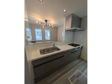 【神奈川県/茅ヶ崎市矢畑】茅ヶ崎市矢畑　中古戸建 キッチン：※家具調度品は物件価格に含まれません