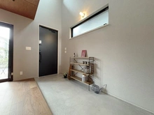 【神奈川県/鎌倉市西鎌倉】鎌倉市西鎌倉二丁目 新築戸建 A棟/全2棟 玄関:※家具・調度品等は販売価格に含まれておりません