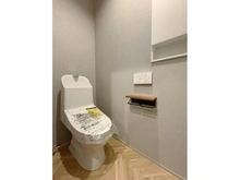 【神奈川県/鎌倉市西鎌倉】鎌倉市西鎌倉二丁目 新築戸建 A棟/全2棟 トイレ:1F