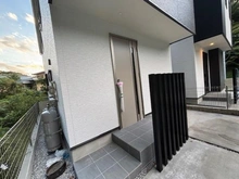 【神奈川県/鎌倉市岩瀬】鎌倉市岩瀬3期 新築戸建 全1棟 アプローチ