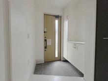 【神奈川県/鎌倉市今泉台】鎌倉市今泉台7丁目3期　新築戸建全1棟 玄関