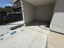 【神奈川県/鎌倉市腰越】鎌倉市腰越4丁目　新築戸建　2号棟/全3棟 駐車場