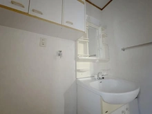 【神奈川県/横浜市港南区上大岡東】港南区上大岡東3丁目　中古戸建 洗面室：リフォーム前