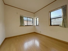 【神奈川県/横浜市港南区上大岡東】港南区上大岡東3丁目　中古戸建 洋室：リフォーム前