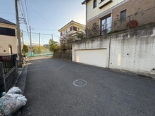 【神奈川県/横浜市港南区上大岡東】港南区上大岡東3丁目　中古戸建 前面道路