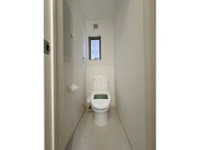 【神奈川県/平塚市平塚】平塚市平塚2丁目2期　新築戸建 トイレ