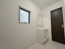 【神奈川県/平塚市平塚】平塚市平塚1丁目1期　新築戸建　1号棟/全2棟 洗面所