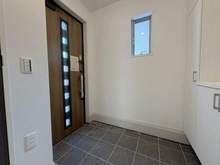 【神奈川県/平塚市平塚】平塚市平塚1丁目1期　新築戸建　1号棟/全2棟 玄関