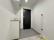 【神奈川県/平塚市幸町】平塚市幸町1期　新築戸建　全1棟 玄関